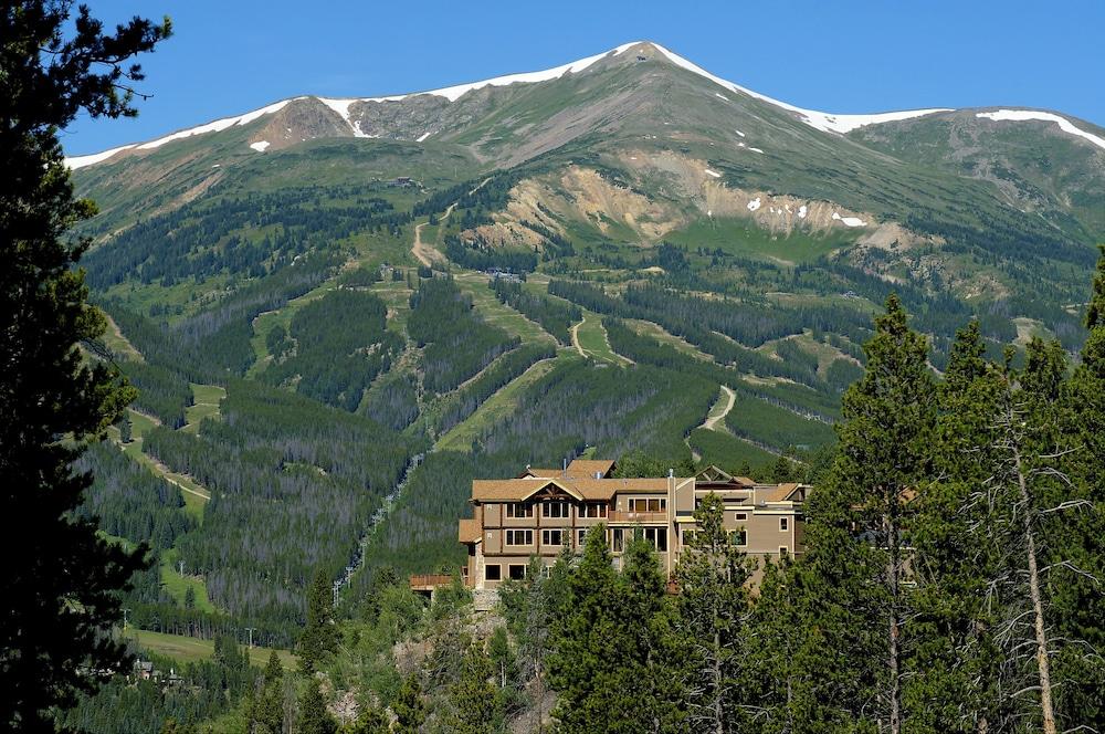 The Lodge at Breckenridge Pet Policy