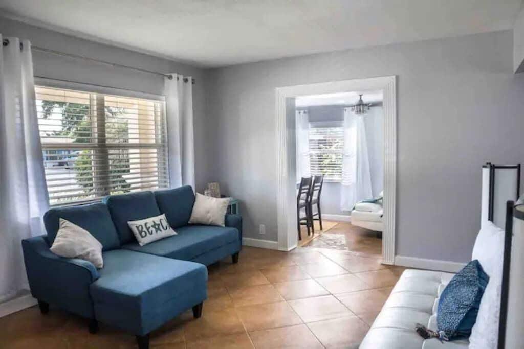 Pet Friendly 2/1 Tampa House
