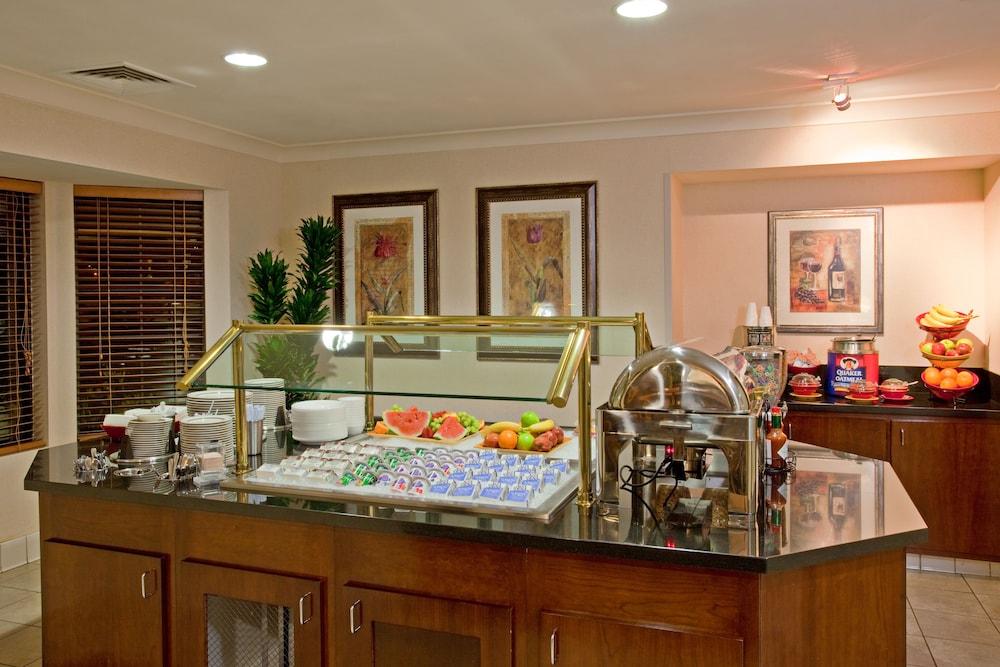 Pet Friendly Staybridge Suites Palmdale by IHG