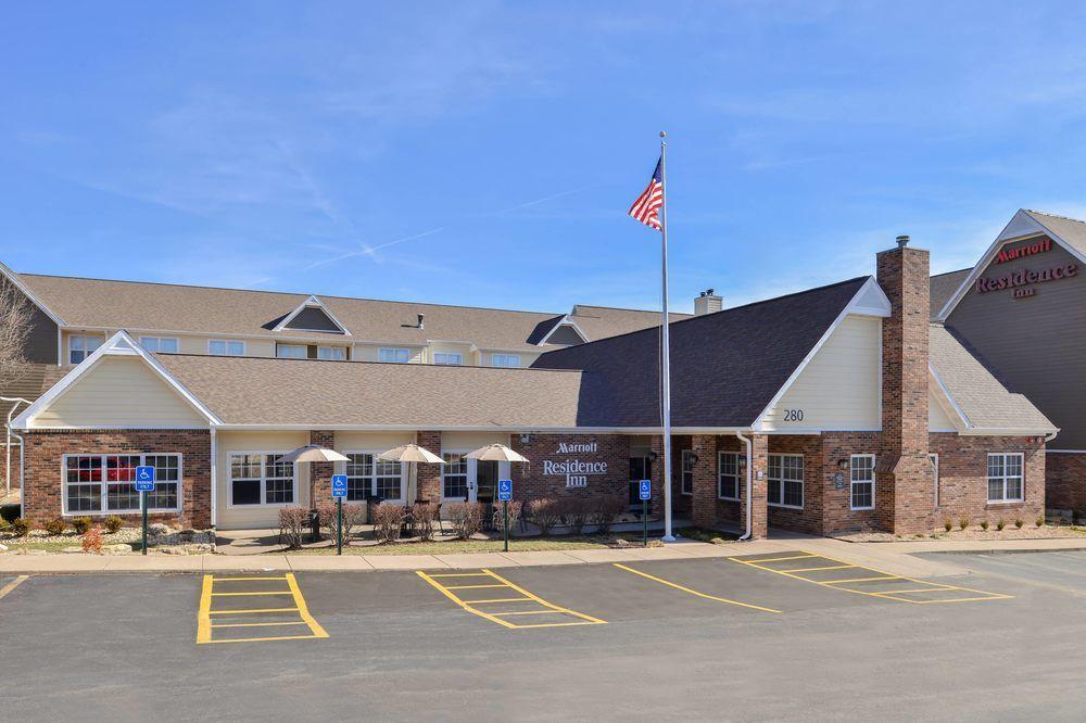 Pet Friendly Hotels In Missouri Bringfido