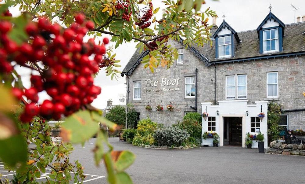 Pet Friendly The Boat Hotel