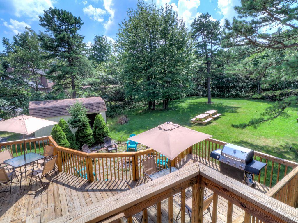 VRBO Pocono Manor Pet Policy