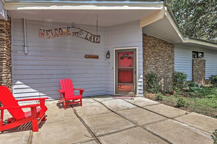 Pet Friendly 3 Bedroom Highland Lakes Home on Private Cove