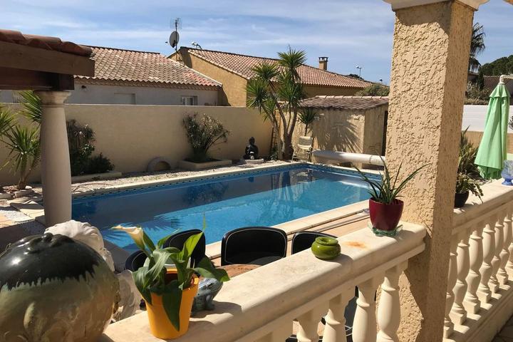 Pet Friendly Villa Full Feet in the South of France