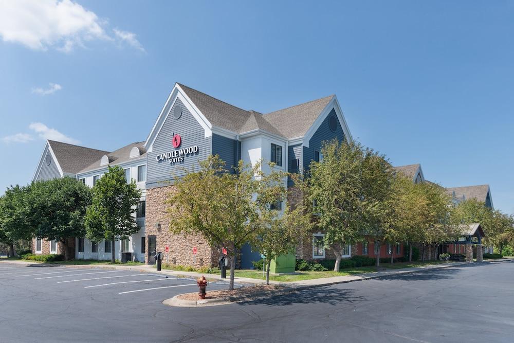 Pet Friendly Candlewood Suites Eagan Arpt South - Mall Area an IHG Hotel