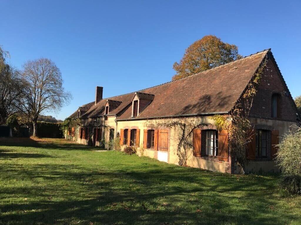 Pet Friendly Country House 1 Hour from Paris