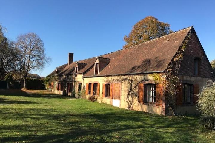 Pet Friendly Country House 1 Hour from Paris
