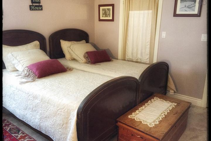 Pet Friendly Hotels In Burlington On Bringfido