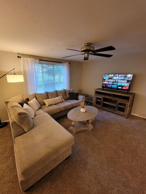 Huge 5/2 Kernersville House Near Everything Pet Policy