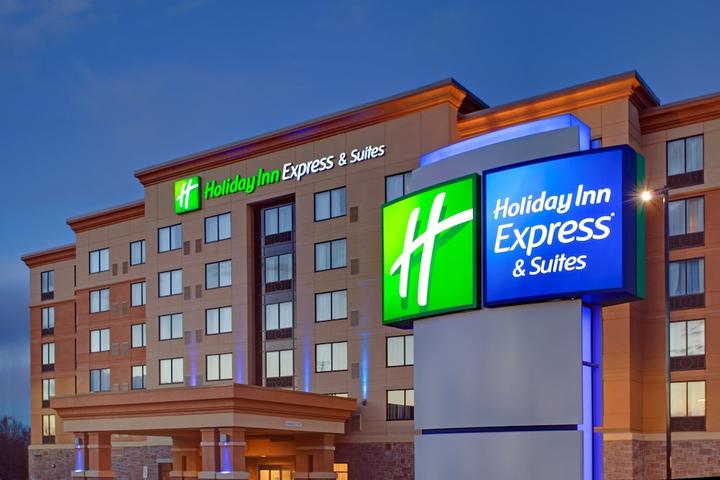 Pet Friendly Holiday Inn Express Hotel & Suites Ottawa West Nepean an IHG Hotel
