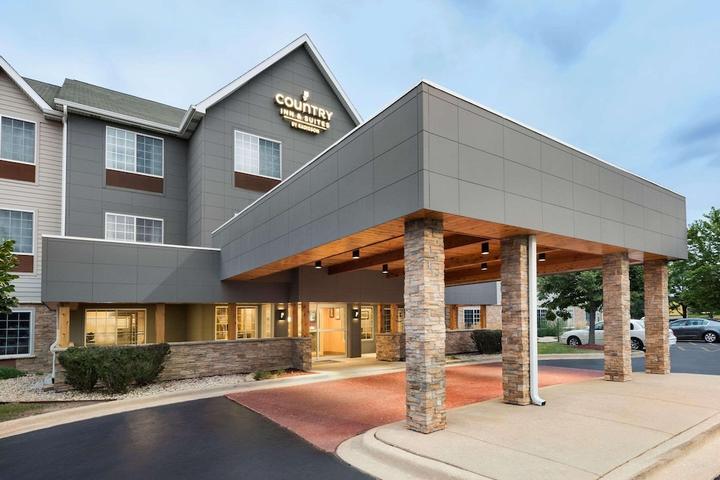 Pet Friendly Country Inn & Suites by Radisson Romeoville IL