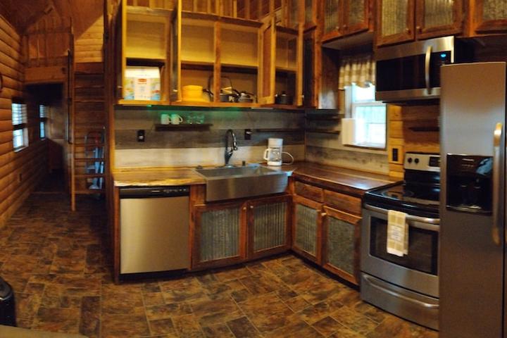 Pet Friendly Cozy 2BR Cabin Near Big South Fork National River