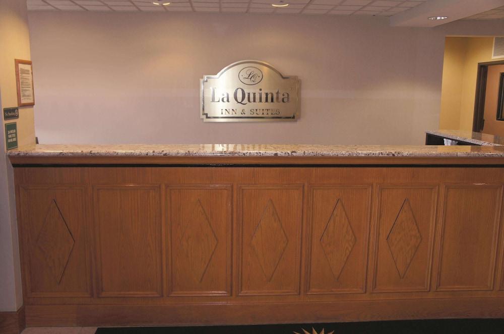 Pet Friendly La Quinta Inn & Suites by Wyndham Omaha Airport Downtown