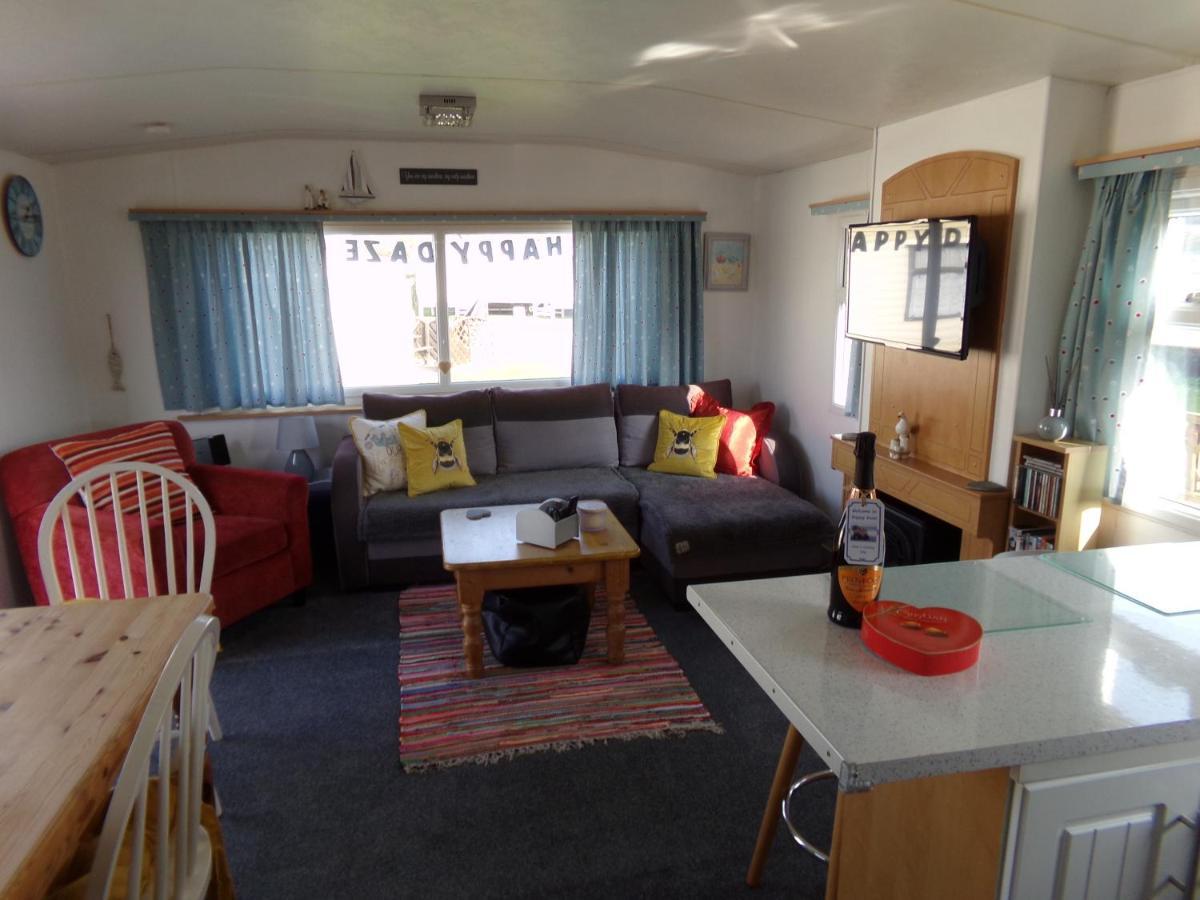 Pet Friendly Happydaze Caravan