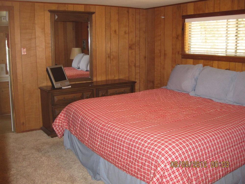 Right on the Famous Ruidoso River Pet Policy