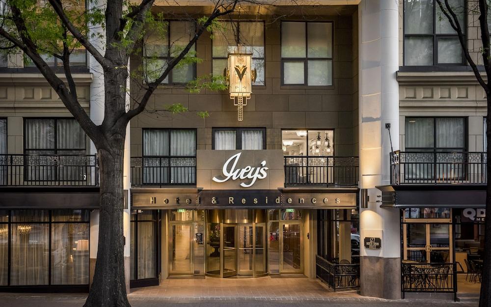 Pet Friendly The Ivey's Hotel