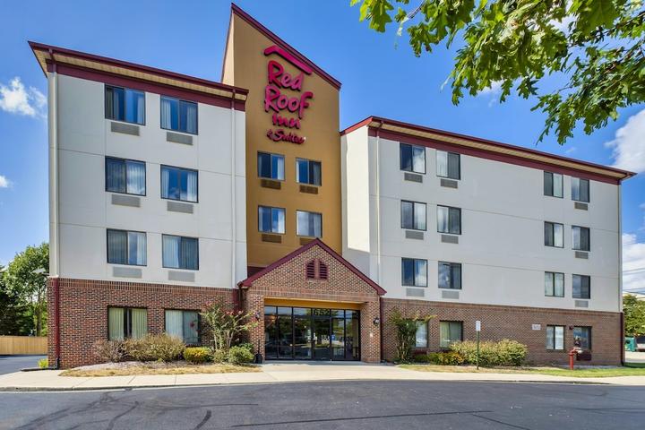 Pet Friendly Red Roof Inn & Suites Dover Downtown