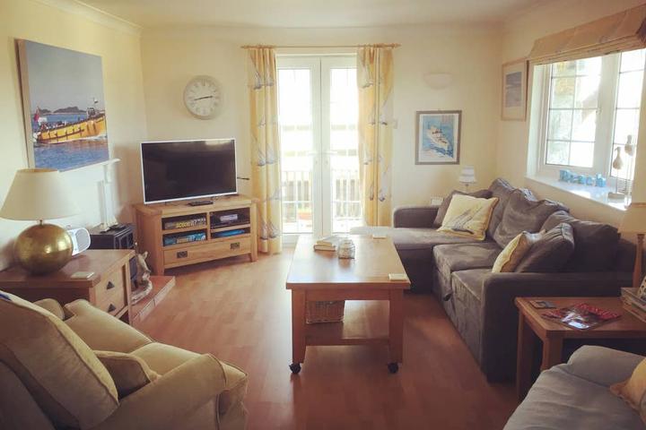 Pet Friendly Isles of Scilly Airbnb Rentals