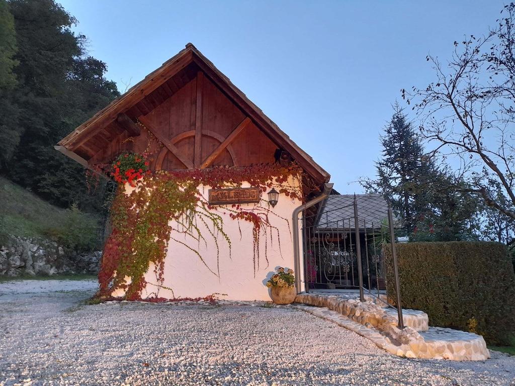 Pet Friendly Detached House Near Lake Bled