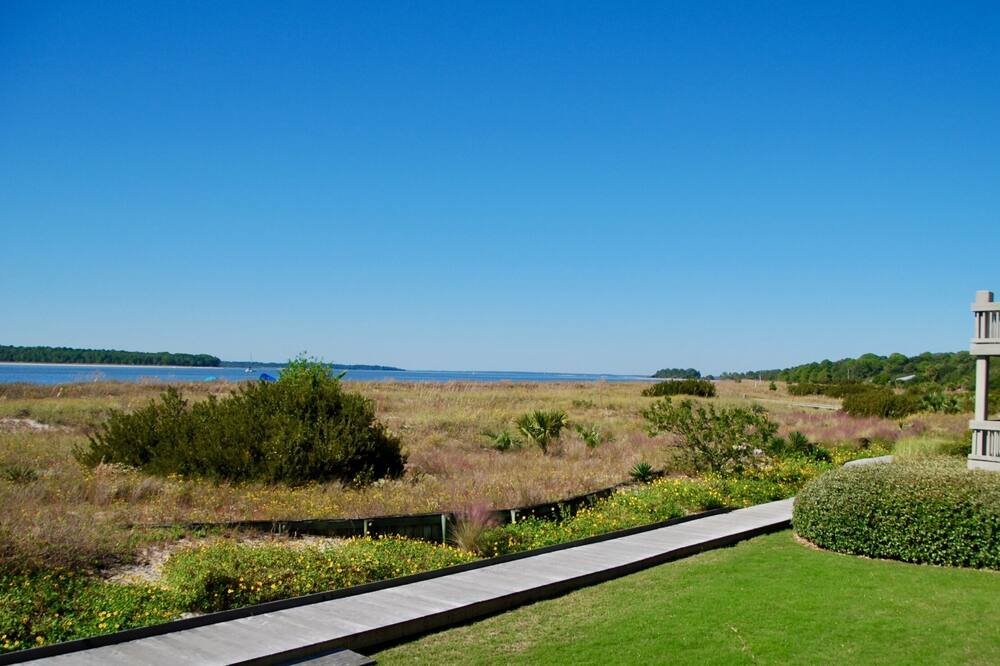 Picture of a vrbo in Seabrook Island that is dog friendly.