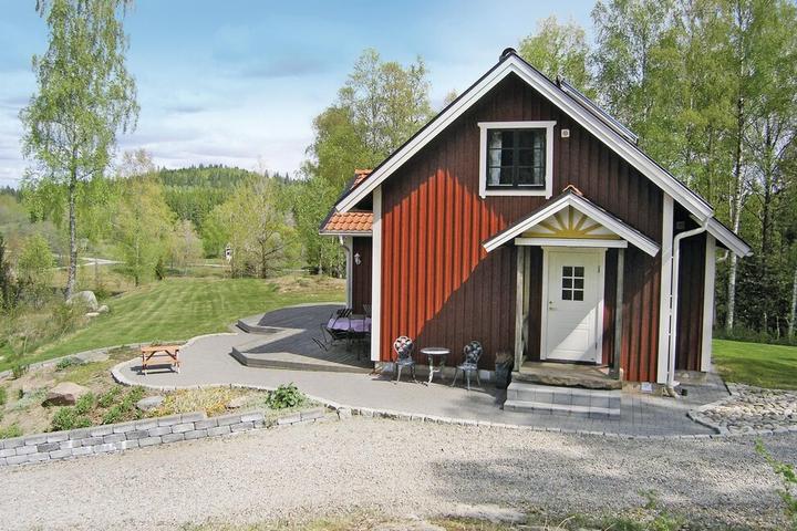 Pet Friendly Beautiful Home in Rörvik with 2 Bedrooms