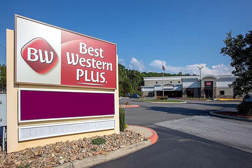 Pet Friendly Best Western Plus Clemson Hotel & Conference Center