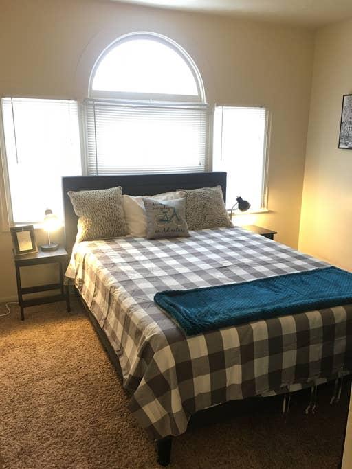 Pet Friendly Peaceful Valley Airbnb Rentals