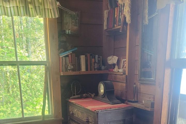Pet Friendly Turn of the Century Cabin on Private Island
