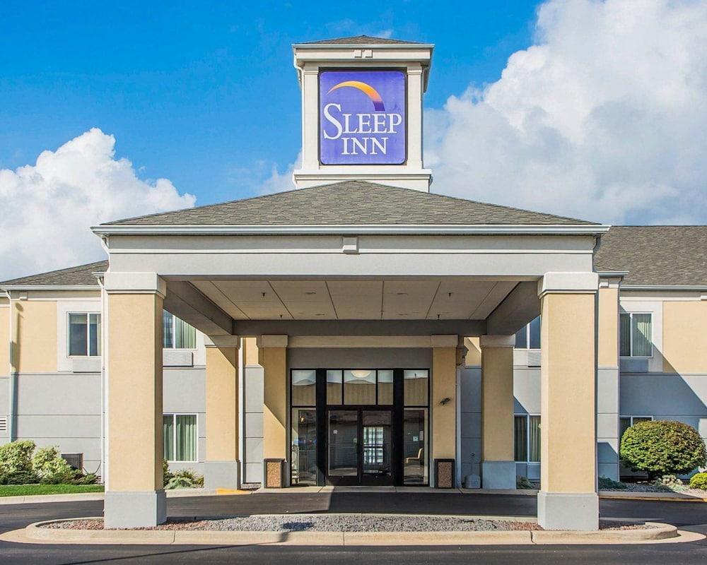 Pet Friendly Sleep Inn & Suites Wisconsin Rapids