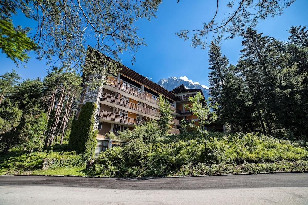 Pet Friendly Hotels in Basoia, IT BringFido