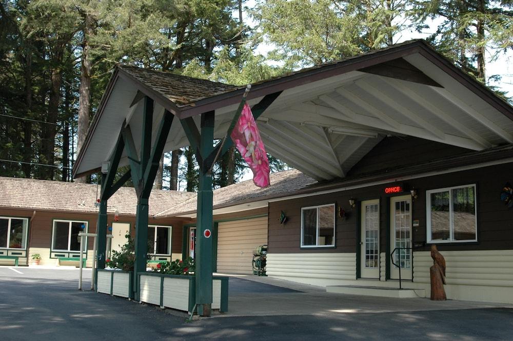 Pet Friendly Park Motel and Cabins