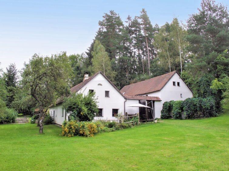 Pet Friendly Country House With 5 Bedrooms