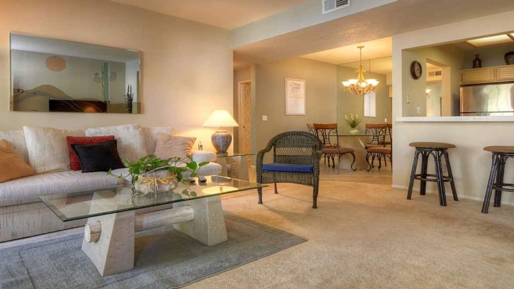 Beautifully Furnished Condo in Great Location Pet Policy