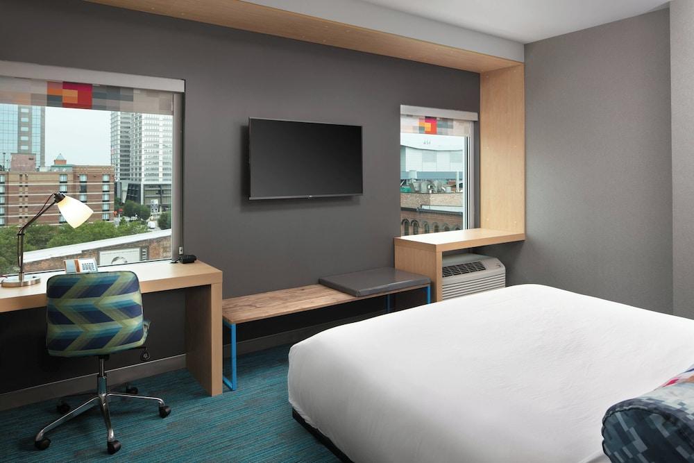 Pet Friendly Aloft Louisville Downtown
