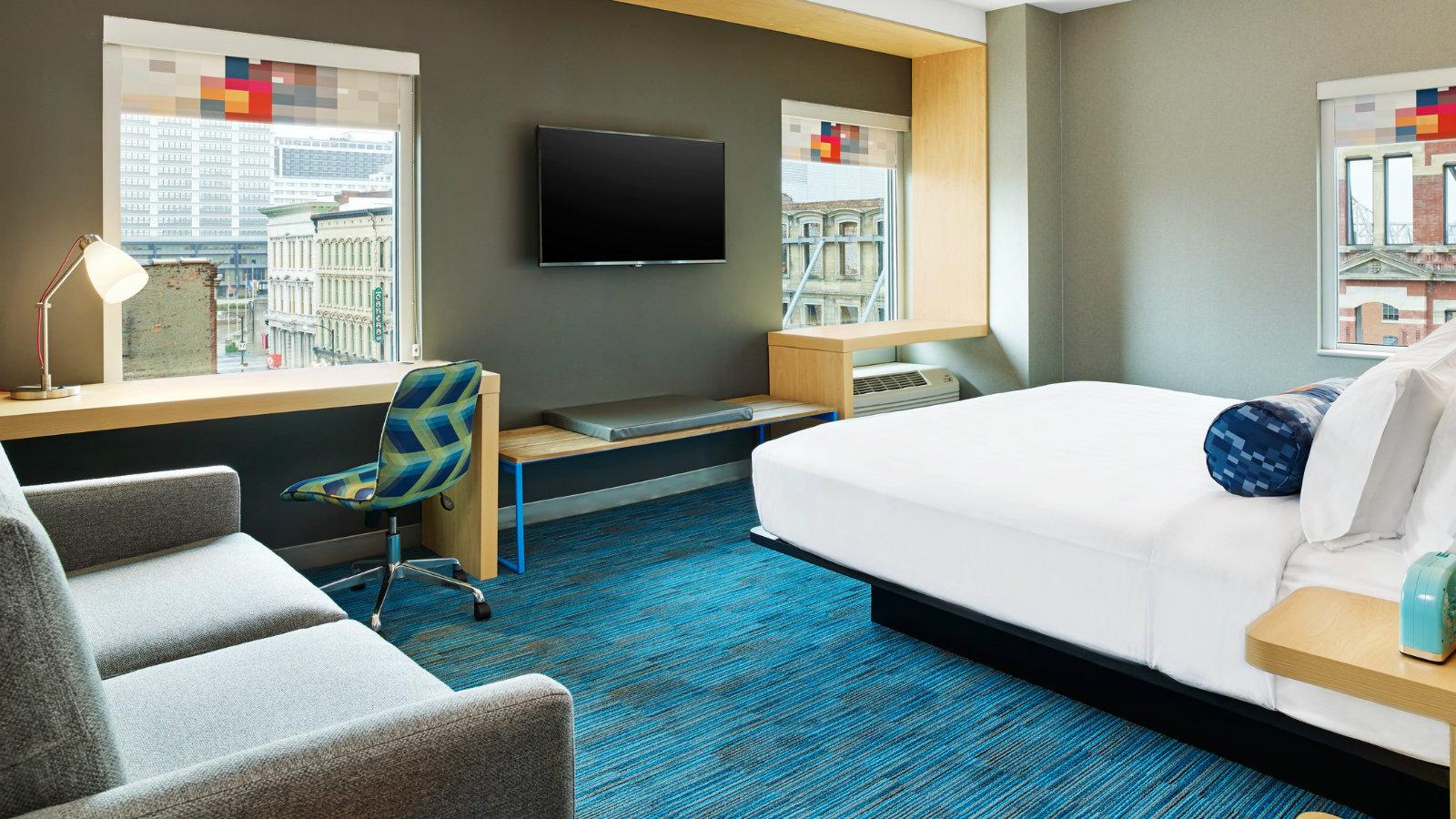 Hotel Review: Hipster Dog-friendly Aloft Downtown Louisville, KY - Dog  Trotting