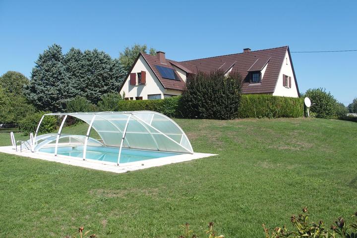 Pet Friendly 5/2 House with Swimming Pool