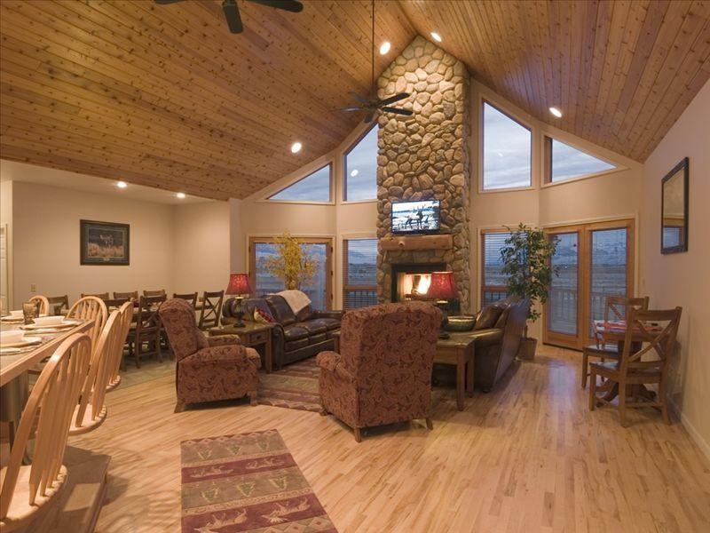 Pet Friendly Vacation Rentals In Yellowstone National Park Wy Bringfido