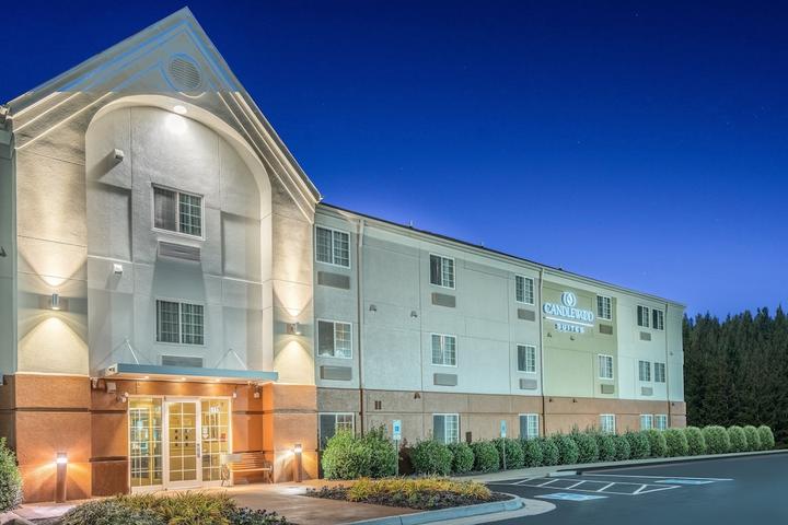 Pet Friendly Candlewood Suites Hopewell an IHG Hotel