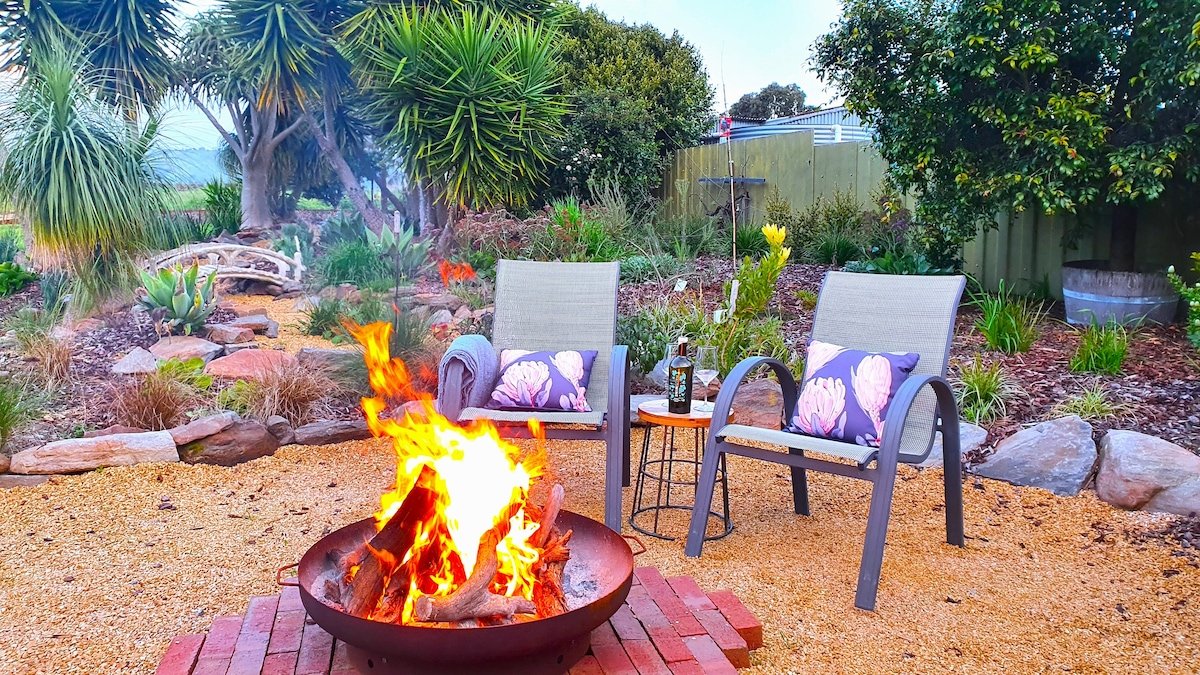 Picture of a pet-friendly vacation rental in Penrice, AU.