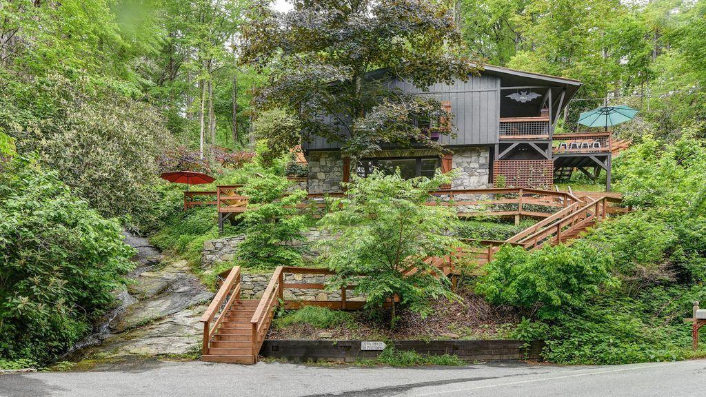 Pet Friendly Vacation Rentals In Bat Cave Nc Bringfido