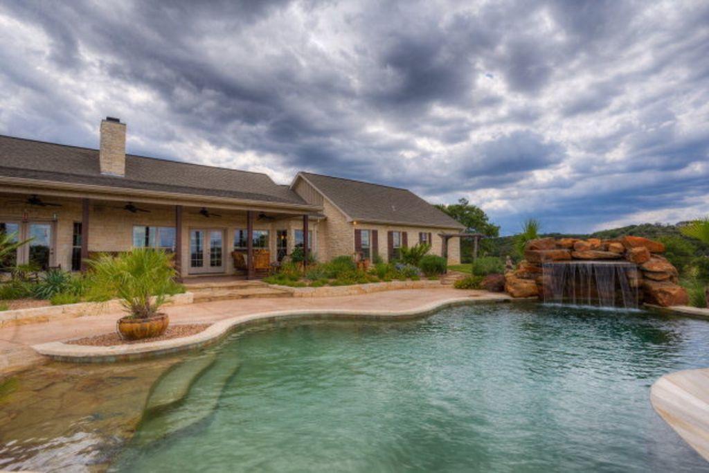 VRBO Kerrville Pet Policy