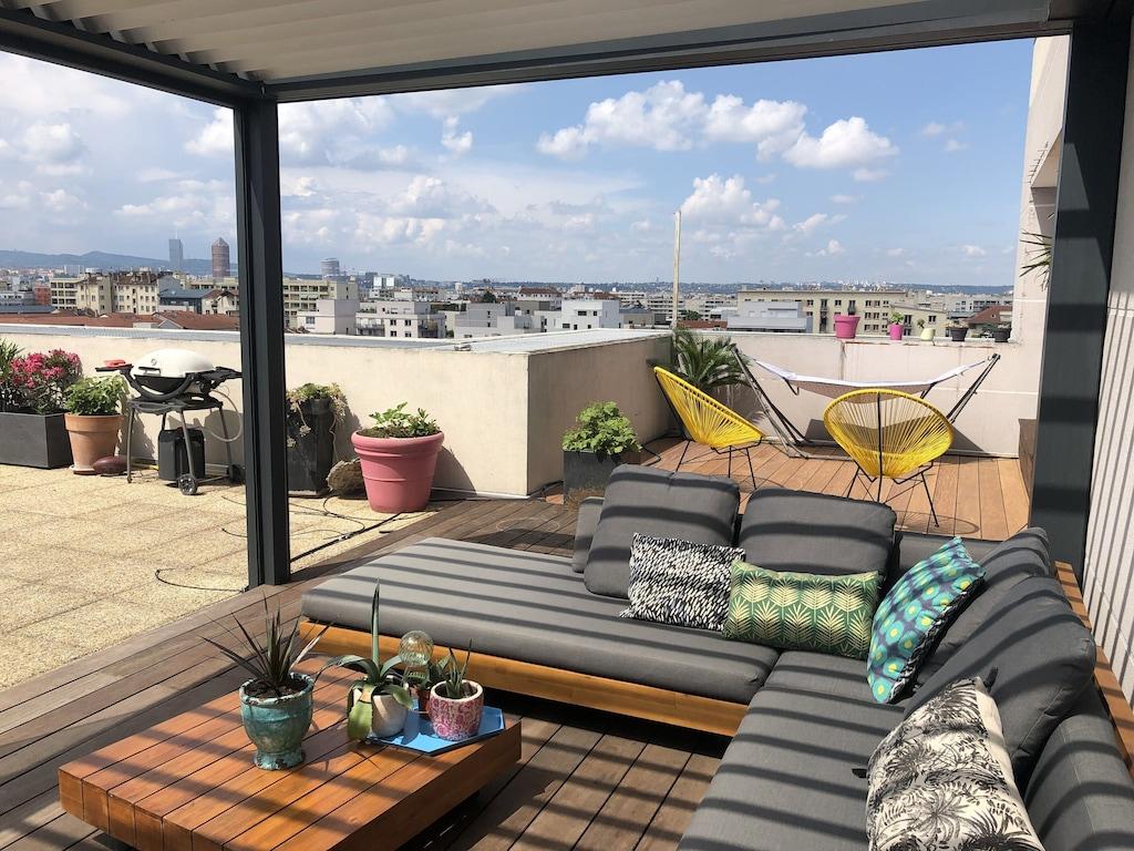 Pet Friendly Terrace Apartment with Views of Lyon