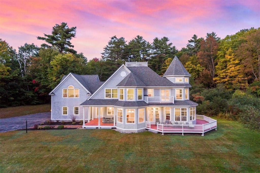 Nicest Lakehouse in Maine Pet Policy