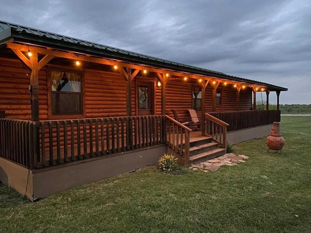 Pet Friendly Private 165 Acre Retreat with Lake Front Log Cabin