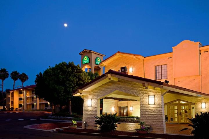 Pet Friendly La Quinta Inn by Wyndham San Diego Chula Vista