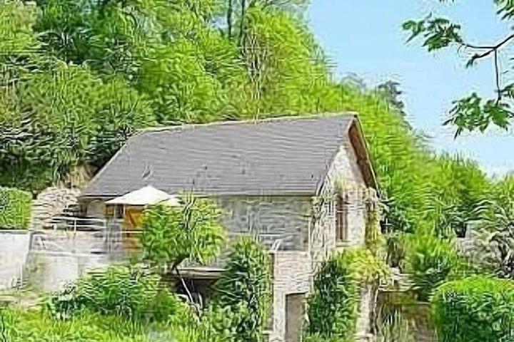 Pet Friendly Pretty Cottage in the Hearth of Normandy