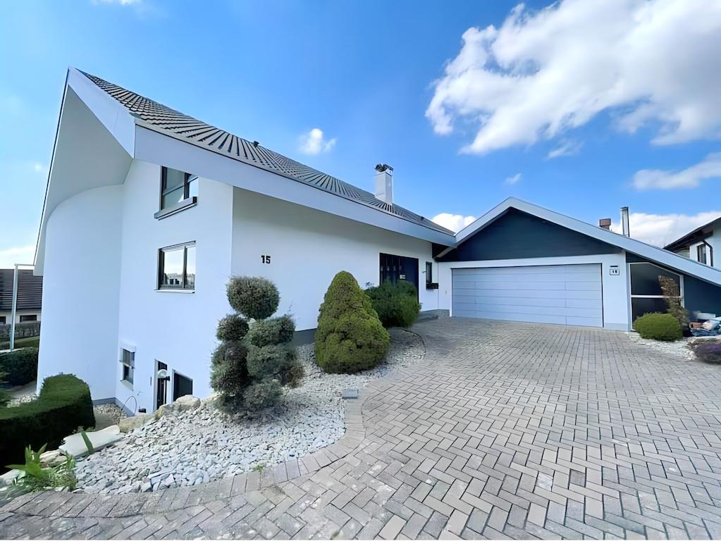 High Quality Apartment with a Terrace & Parking Pet Policy