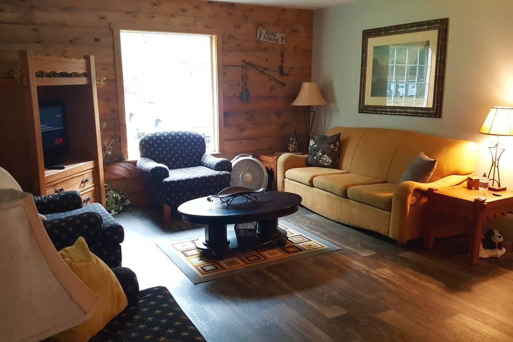 Fairchild Airbnb Rentals Pet Policy