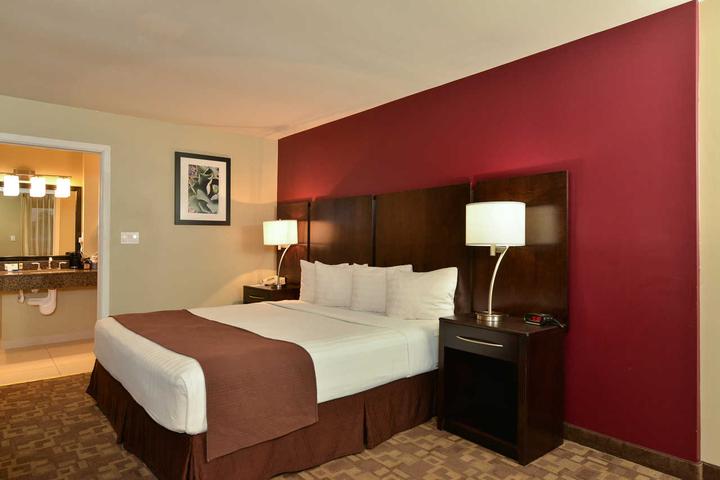 Pet Friendly Hotels In Youngtown Az Bringfido