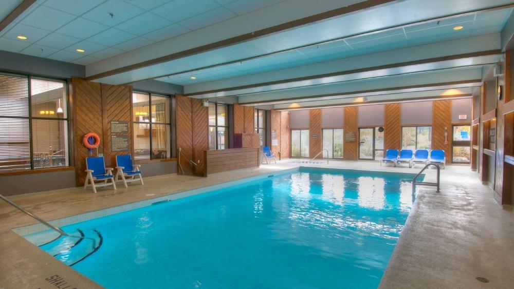 Blue Mountain Resort Inn Pet Policy